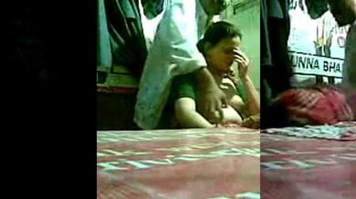 Kamwali aunty dukan me fucking – bold and uncut